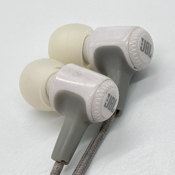 【中古】JBL LIVE100BT ホワイト 【JBLLIVE100BTWHT】【名古屋】