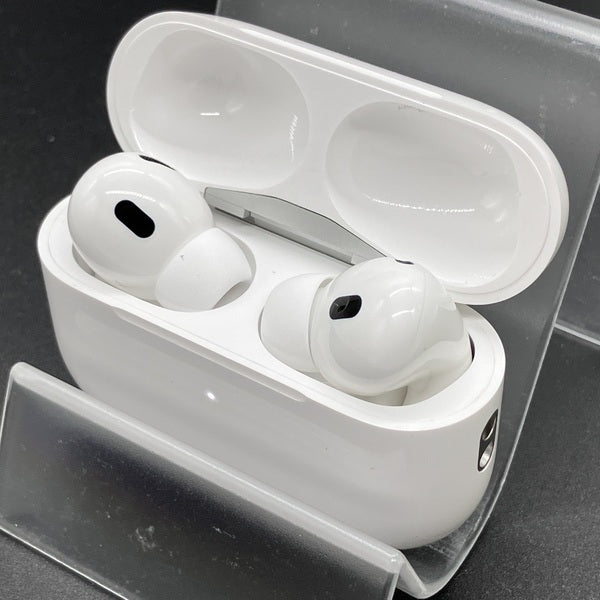 Apple 【中古】MagSafe充電ケース(USB-C)付きAirPods Pro(第2