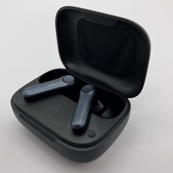 【中古】Air Pro 4 - Black【日本橋】