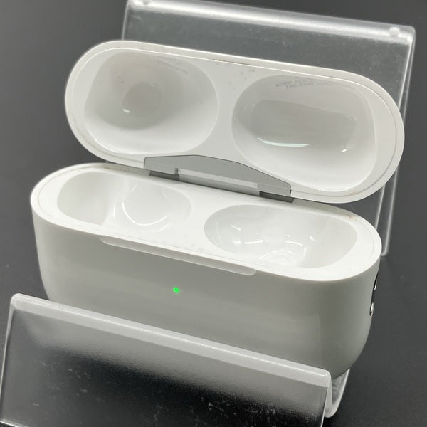 【中古】AirPods Pro (第2世代) MagSafe充電ケース(USB-C)【秋葉原】