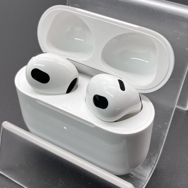 Apple Air Pods MME73J/A【中古品】52250419G02S Apple 【中古】Airpods MME73J/A 3rd Generation【秋葉原】 – e