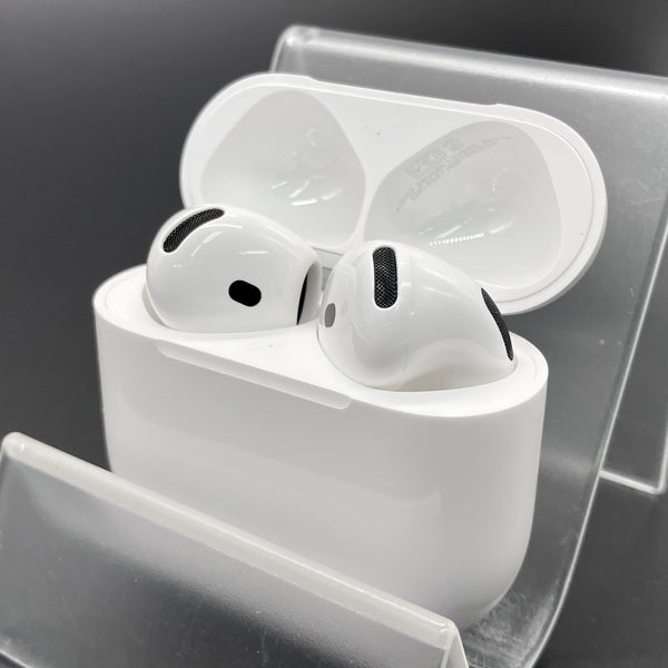 【中古】AirPods 4 MXP93J/A(アクティブノイズキャンセリング搭載)【仙台】