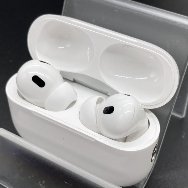【中古】MagSafe充電ケース(USB-C)付きAirPods Pro(第2世代) MTJV3JA【秋葉原】