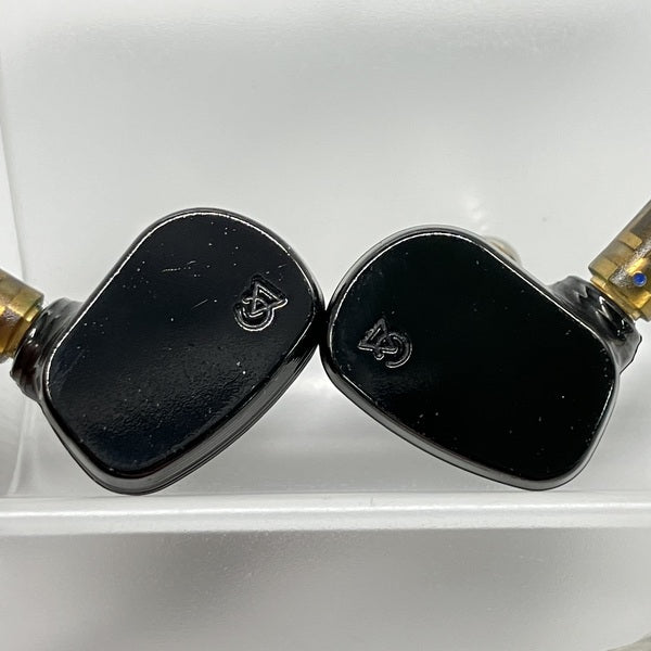 【中古】SOLARIS 2020 【CAM-5485】【秋葉原】