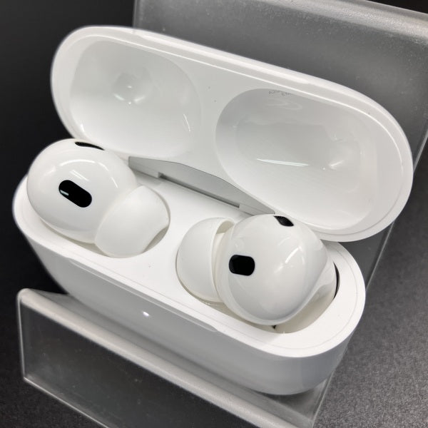 【中古】MagSafe充電ケース(USB-C)付きAirPods Pro(第2世代) MTJV3JA【秋葉原】
