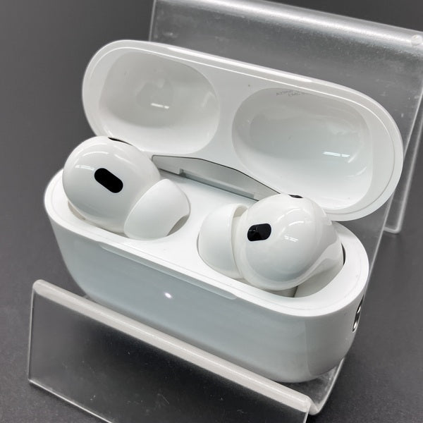 【中古】MagSafe充電ケース(USB-C)付きAirPods Pro(第2世代) MTJV3JA【秋葉原】