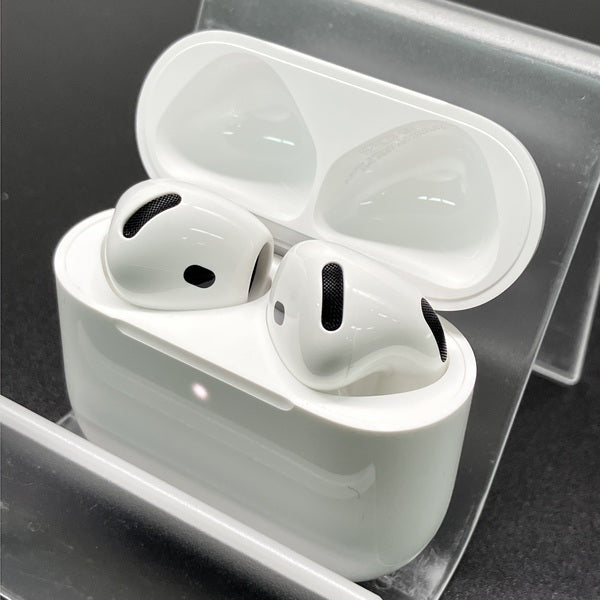 【中古】AirPods 4 MXP93J/A(アクティブノイズキャンセリング搭載)【秋葉原】