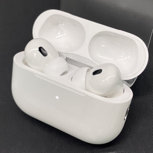 【中古】MagSafe充電ケース(USB-C)付きAirPods Pro(第2世代) MTJV3JA【秋葉原】