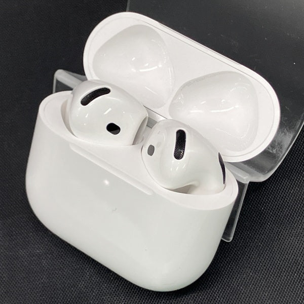【中古】AirPods 4 MXP63J/A【秋葉原】