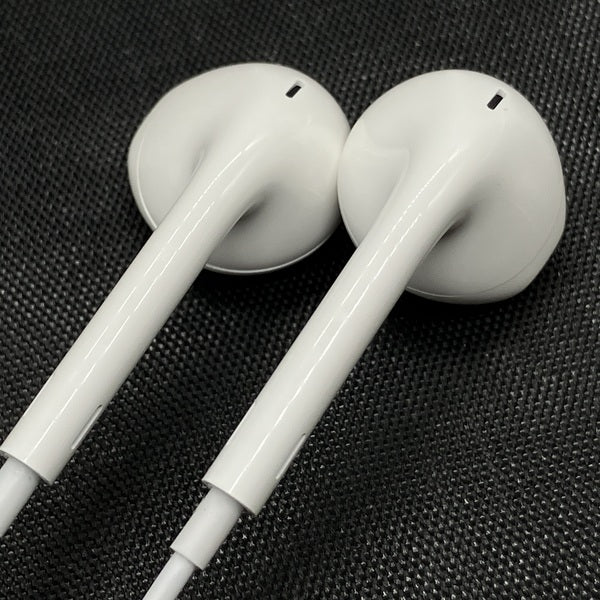 【中古】EarPods with Lightning Connector【仙台】