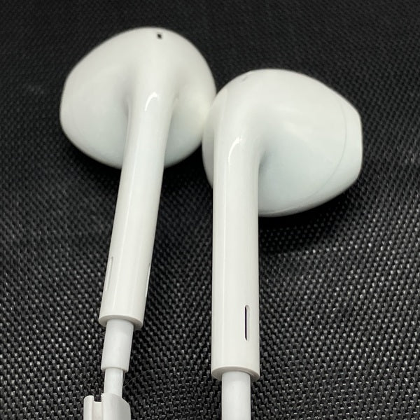 【中古】EarPods with Lightning Connector【仙台】