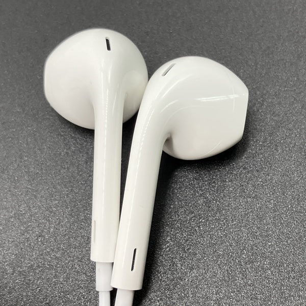 【中古】EarPods with Lightning Connector【仙台】