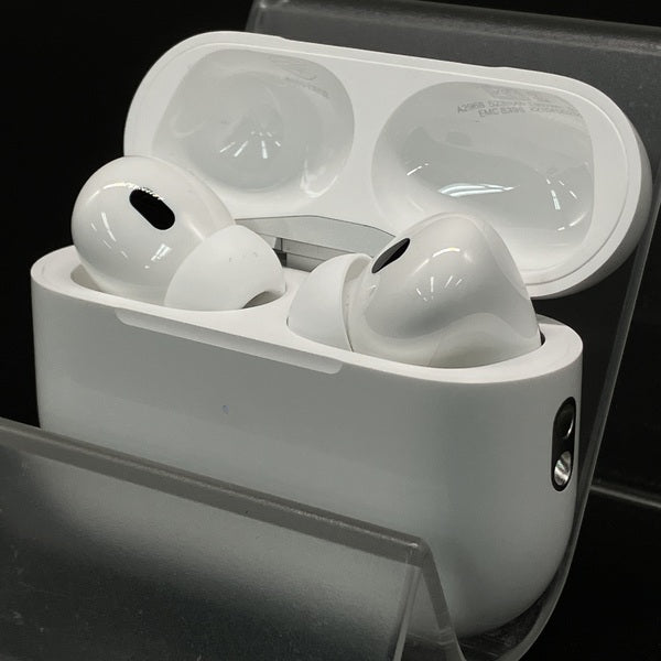【中古】MagSafe充電ケース(USB-C)付きAirPods Pro(第2世代) MTJV3JA【秋葉原】