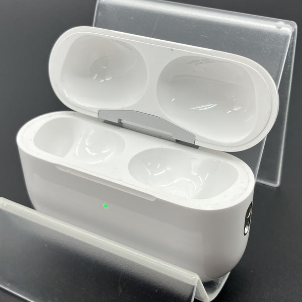 AirPods Pro 第2世代　中古 Apple 【中古】AirPods Pro (第2世代) MagSafe充電ケース(USB-C