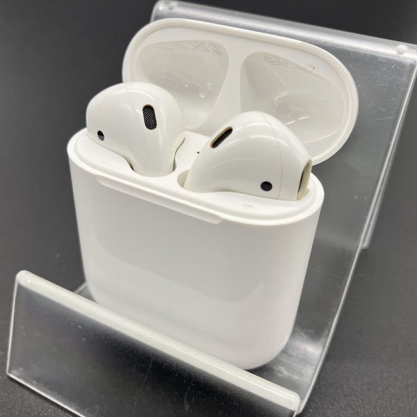 AirPods with Charging Case 第2世代 MV7N2J/A Apple AirPods with Charging Case 第2世代 MV7N2J/A 価格比較