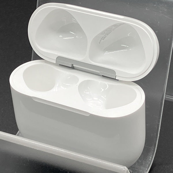 Apple 【中古】AirPods 4 （ANC）ワイヤレス充電ケース【秋葉原】 – e