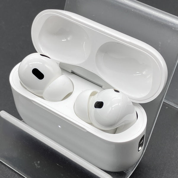 【中古】AirPods pro本体 ホワイト 充電ケース付き※値下げ依頼歓迎 中古】AirPods pro本体 ホワイト 充電ケース付き※値下げ依頼歓迎 中古
