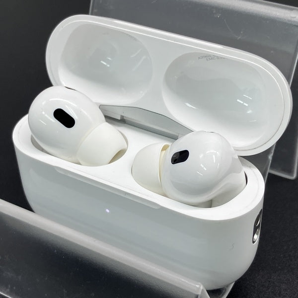Apple 【中古】MagSafe充電ケース(USB-C)付きAirPods Pro(第2世代