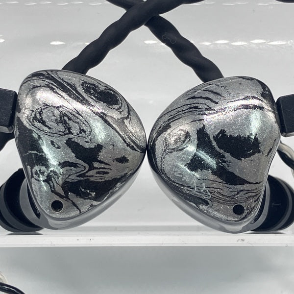 イヤホン Noble Audio Khan Noble AudioのKHANを買ってわかったまさかの弱点と最高の音楽体験