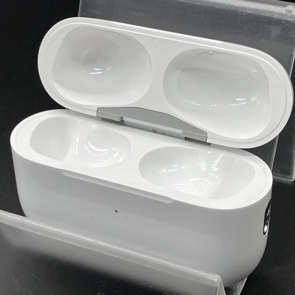 Apple 【中古】AirPods Pro (第2世代) MagSafe充電ケース(USB-C