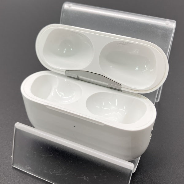 中古AirPods Pro 本体 充電ケース付き Apple 【中古】AirPods Pro (第2世代) MagSafe充電ケース(USB-C