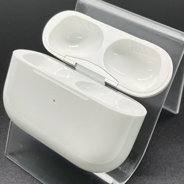 ★Apple AirPods Pro★中古品 充電ケース+イヤホン本体名前入り Apple 【中古】AirPods Pro 充電ケース【秋葉原】 – e☆イヤホン