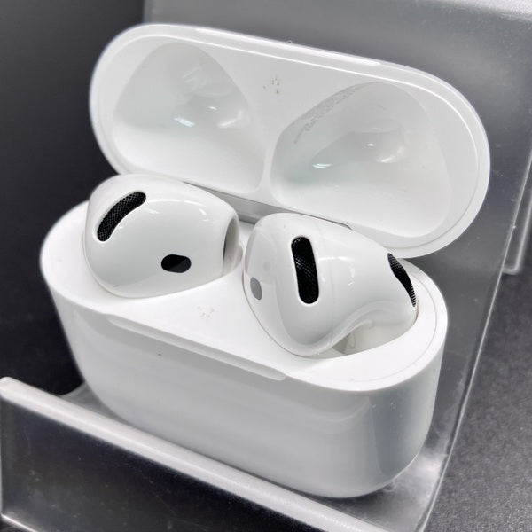 Apple 【中古】AirPods 4 MXP93J/A（アクティブノイズキャンセリング