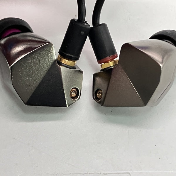 final 【中古】B2 【FI-B2BSSD】【秋葉原】 – e☆イヤホン