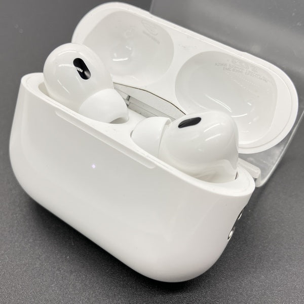 Apple 【中古】MagSafe充電ケース(USB-C)付きAirPods Pro(第2世代