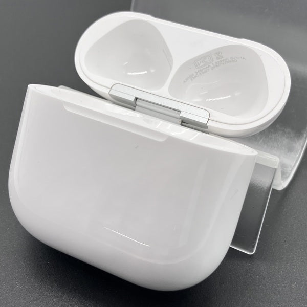 Apple 【中古】AirPods 4 （ANC）ワイヤレス充電ケース【秋葉原】 – e