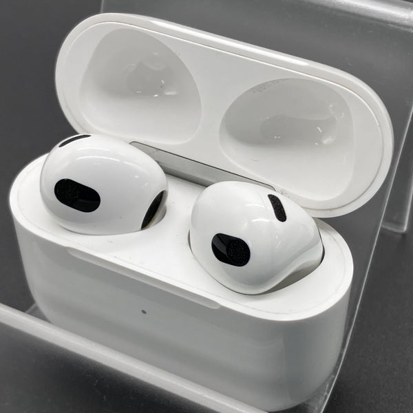 Apple 【中古】Airpods MPNY3J/A 3rd Generation Lightning充電