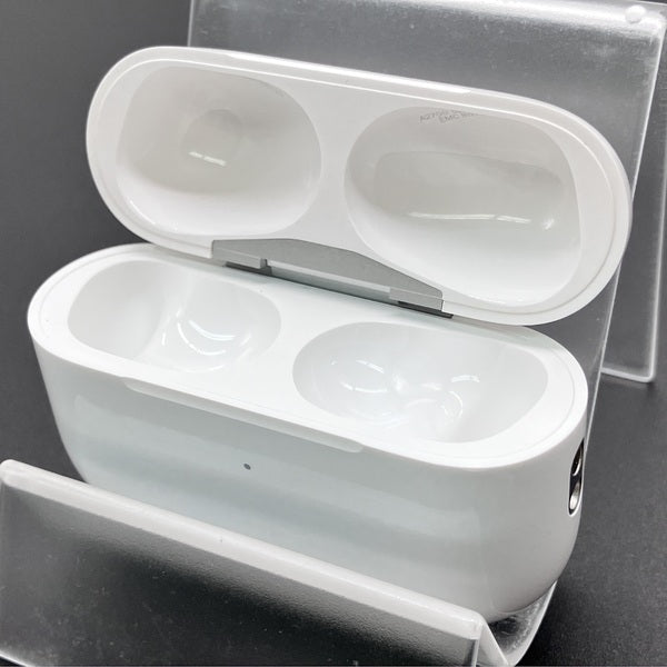 Apple 【中古】AirPods Pro (第2世代) 充電ケース (Lightning)【秋葉原