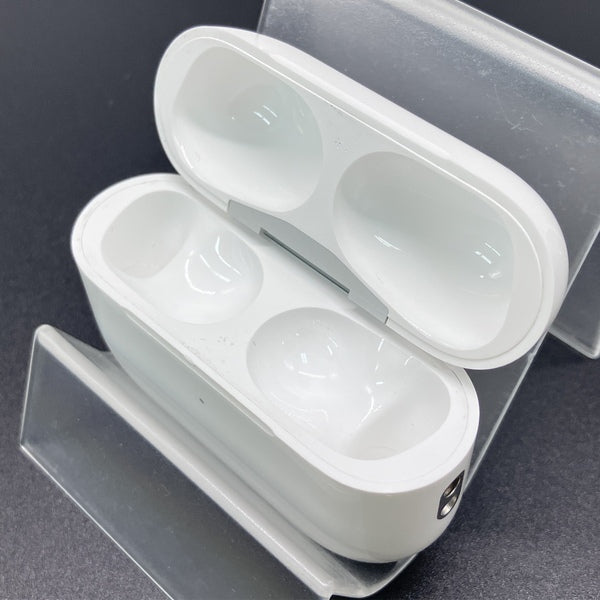 Apple AirPods Pro 第2世代 USB-Cタイプ 【公式通販】 Apple AirPods