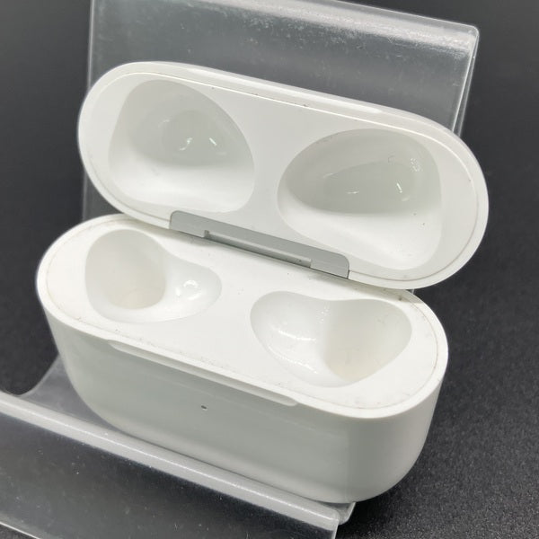 ファッション 通販 サイト AirPods Pro 第3世代 充電ケース 未使用