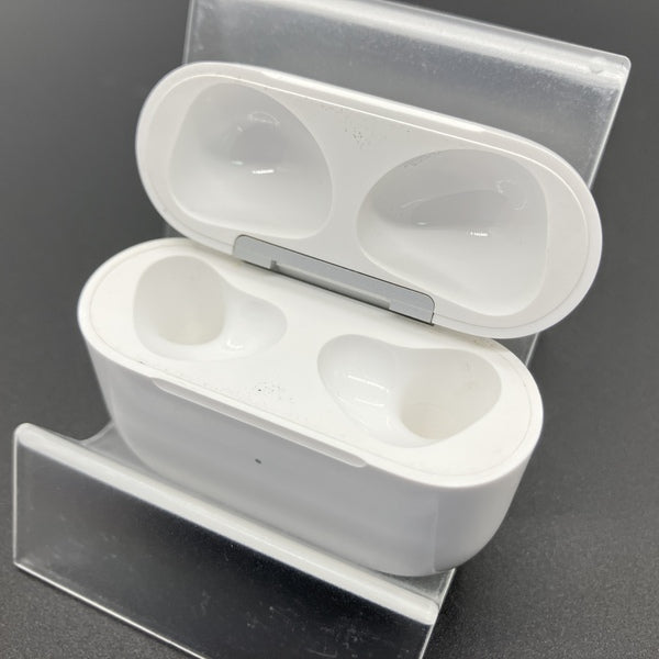 Apple 【中古】AirPods 充電ケース (第3世代)【日本橋】 – e☆イヤホン