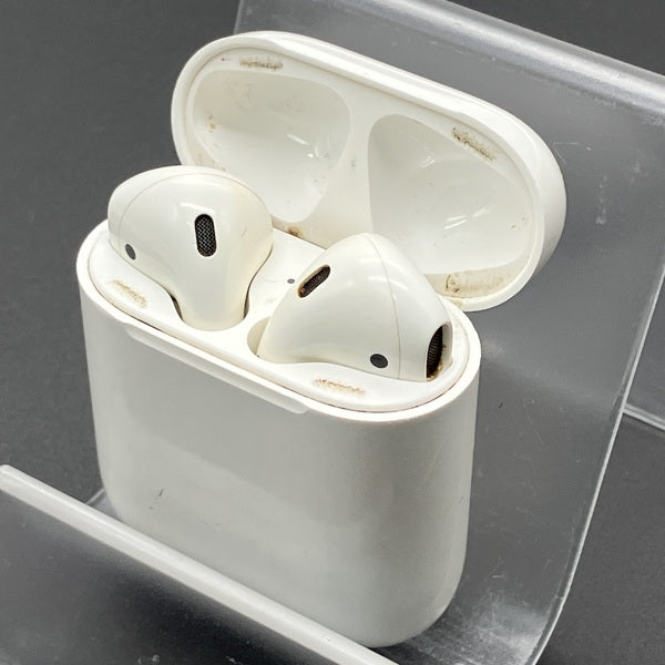 Apple 【中古】AirPods with Charging Case MV7N2J/A【秋葉原】 – e