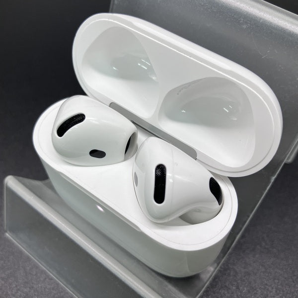 Apple 【中古】AirPods 4 MXP93J/A（アクティブノイズキャンセリング