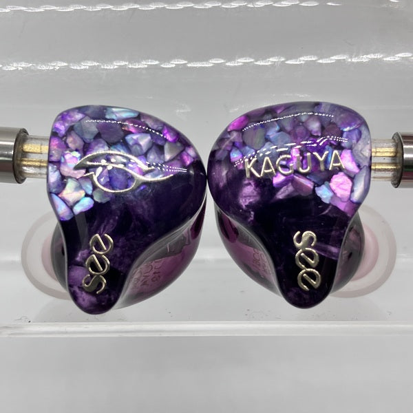 See audio 【中古】Kaguya【秋葉原】 – e☆イヤホン