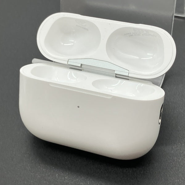 秋葉原電気街 Apple AirPods Pro 中古美品 Apple 【中古】AirPods Pro (第2世代) MagSafe充電ケース(USB-C