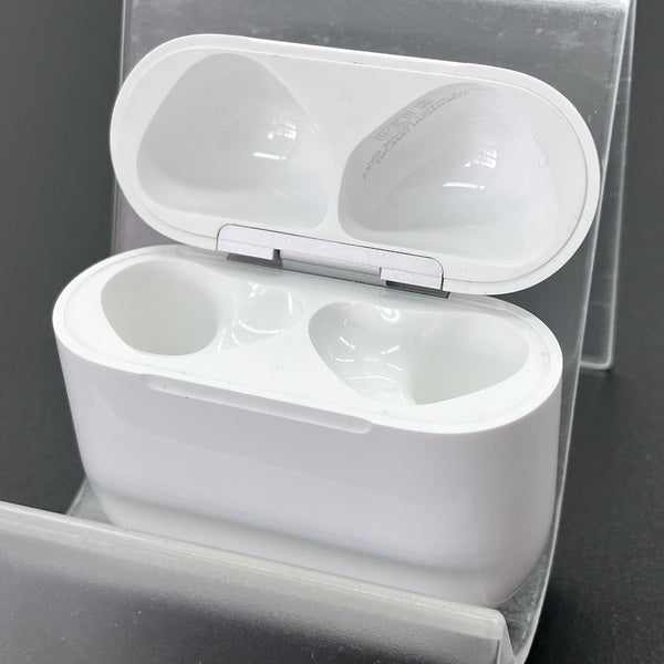 【左耳・ワイヤレス充電故障】Apple AirPods 4 ANC（箱あり） Apple 【中古】AirPods 4 （ANC）ワイヤレス充電ケース【日本橋】 – e