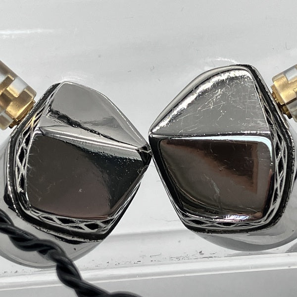 Unique Melody 【中古】Macbeth Ti 【UNM-7810】【秋葉原】 – e☆イヤホン