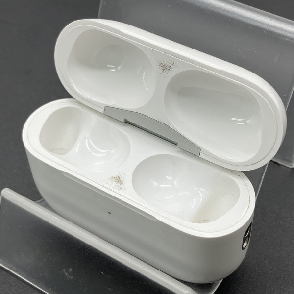 AirPods Pro 第2世代 Lightningモデル（中古・使用感あり） Apple 【中古】AirPods Pro (第2世代) 充電ケース (Lightning)【秋葉原
