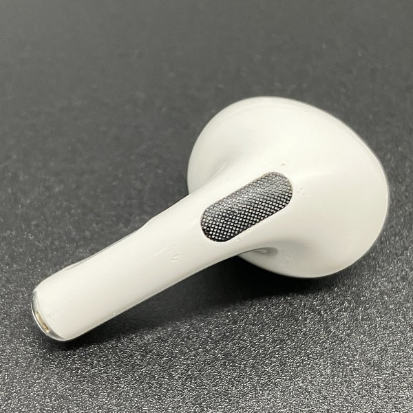 AirPods Pro 2nd Generation イヤホン 中古 一部傷有り Apple 【中古】AirPods Pro (L側) (第2世代) (USB-C)【日本橋】 – e