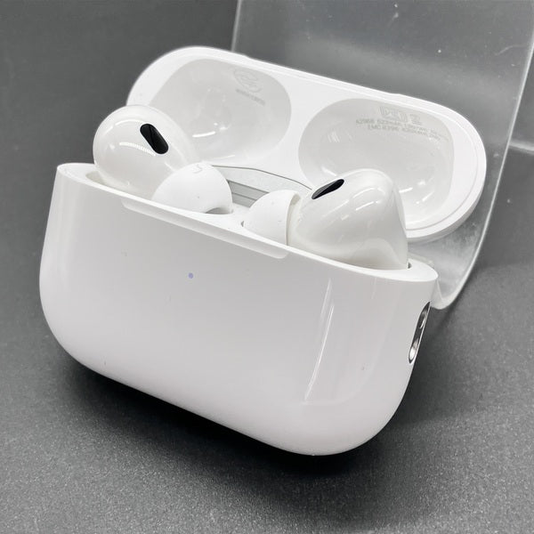 Apple 【中古】MagSafe充電ケース(USB-C)付きAirPods Pro(第2世代