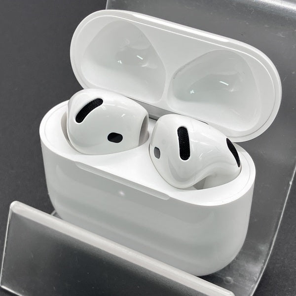 新品 未開封 AirPods4 エアポッズ4 MXP63J/A Apple Apple AirPods 4 MXP63J/A H2チップ ワイヤレスイヤホン 第4世代 イヤホン