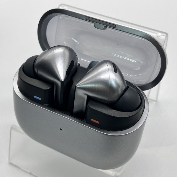 Galaxy Buds3 Pro シルバー 中古美品 Galaxy 【中古】Galaxy Buds3 Pro シルバー 【SM-R630NZAAXJP