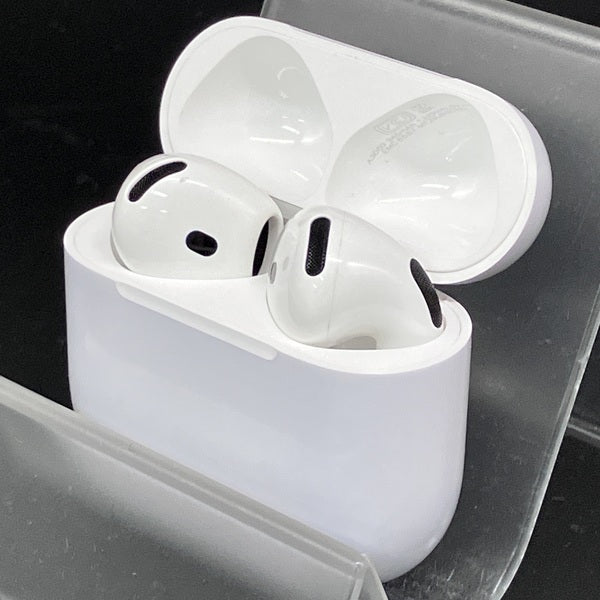 Apple 【中古】AirPods 4 MXP93J/A（アクティブノイズキャンセリング