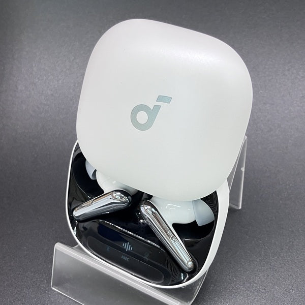 Anker soundcore Liberty 4 pro パールホワイト　中古 Anker 【中古】Soundcore Liberty 4 Pro パールホワイト 【A3954N21