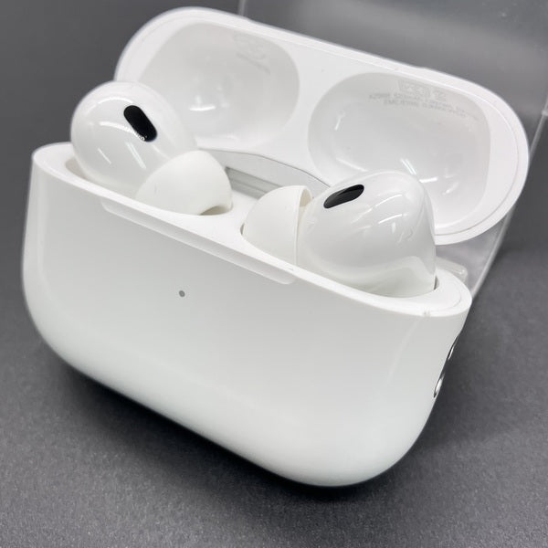 AirPodsPro第2世代 本体 充電ケース付き ホワイト 中古品 Apple 【中古】MagSafe充電ケース(USB-C)付きAirPods Pro(第2世代