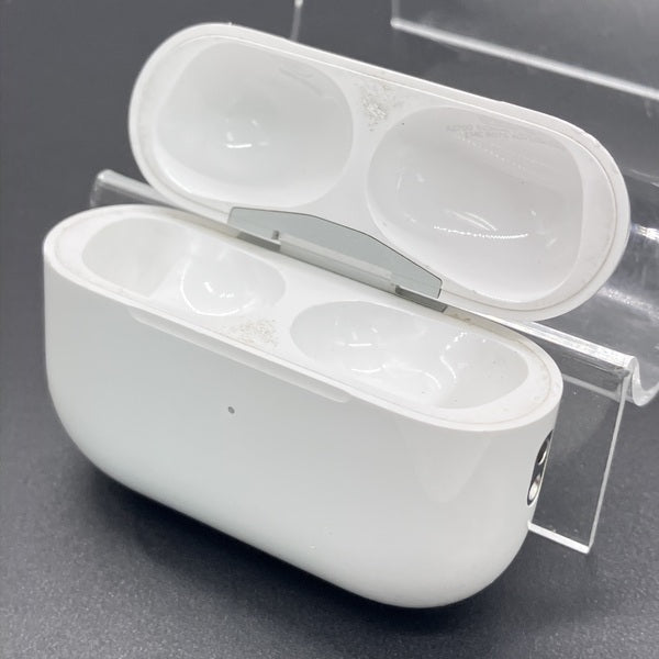 AirPods Pro(第2世代)Lightning【中古・本体、充電ケース】 Apple 【中古】AirPods Pro (第2世代) 充電ケース (Lightning)【日本橋